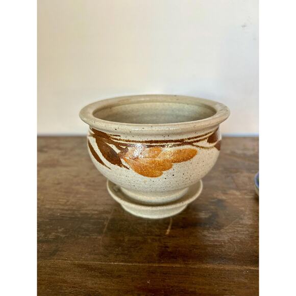 Set of 2 Small Vintage Ceramic Planters | Prairiecore | Mid Century Decor - Picture 2 of 7